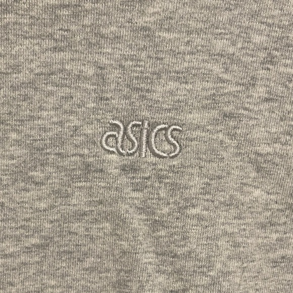 🤝 Asics Grey Logo Hoodie 🤝 - Picture 3 of 4